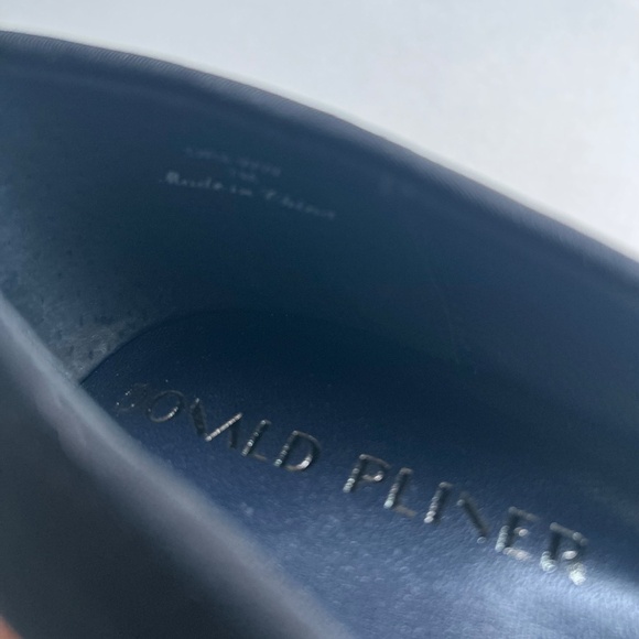 New Donald Pliner Dreww Navy Textile Rubber Outsole Square Toe Pumps size 7 - Picture 9 of 13